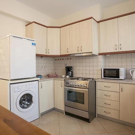 Santorini Med Homes - Sunday Apartment Мессария Экстерьер фото