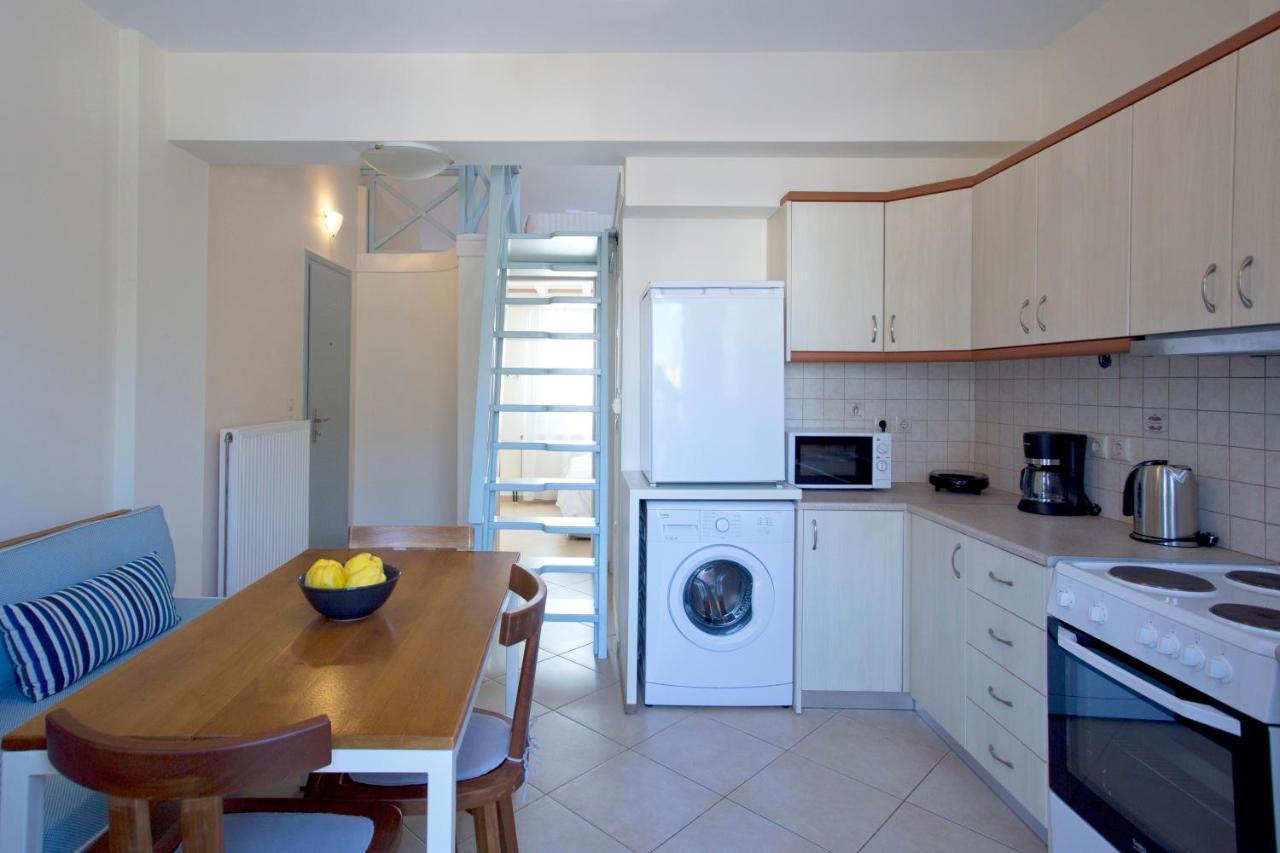 Santorini Med Homes - Sunday Apartment Мессария Экстерьер фото