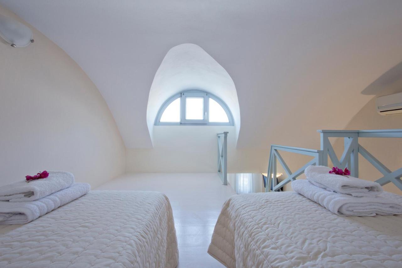 Santorini Med Homes - Sunday Apartment Мессария Экстерьер фото