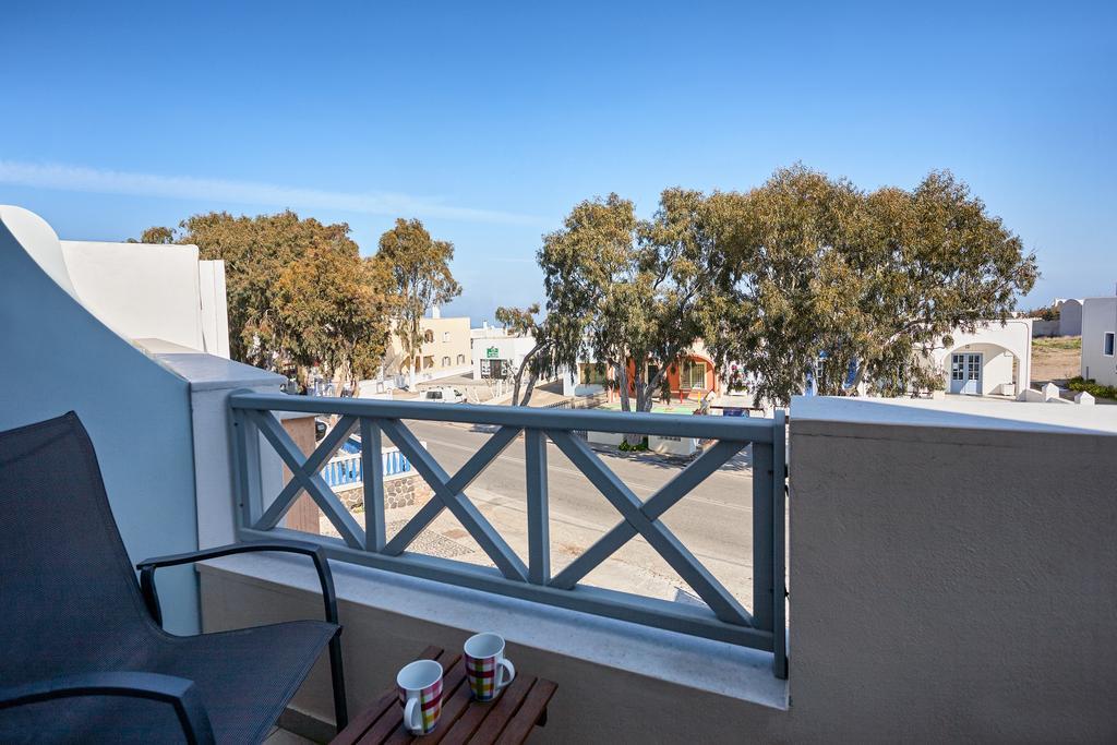 Santorini Med Homes - Sunday Apartment Мессария Экстерьер фото